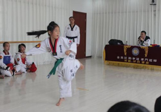 跆拳道考黃帶有哪些要求？跆拳道可以跳級考嗎？