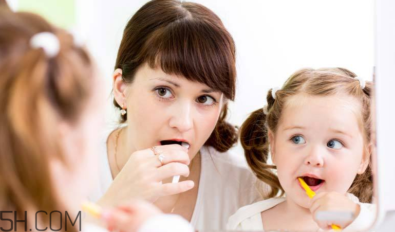 洗牙會傷害牙齒嗎？洗牙前要驗血嗎？