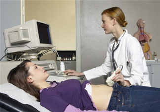 b超是檢查什么的？做b超時肚子上涂的是什么？