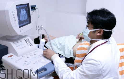 b超是檢查什么的？做b超時肚子上涂的是什么？