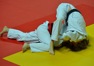 女生學柔道好嗎？女生學柔道好還是跆拳道好？