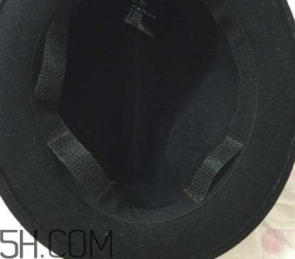 貝雷帽怎么戴不容易掉？三種方法技巧