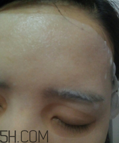 百雀羚小雀幸面膜薄不薄？是蠶絲面膜嗎？