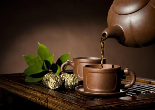 喝茶對牙齒好嗎？喝茶牙齒會變黃嗎？