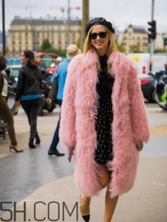 臉大的適合戴貝雷帽嗎？臉大怎么戴貝雷帽好看？