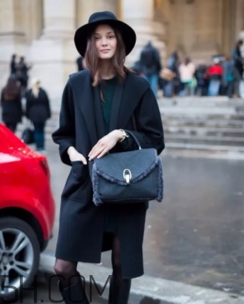 臉大的適合戴貝雷帽嗎？臉大怎么戴貝雷帽好看？