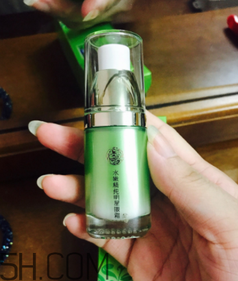 百雀羚明星眼霜什么功效？適合秋冬用嗎？