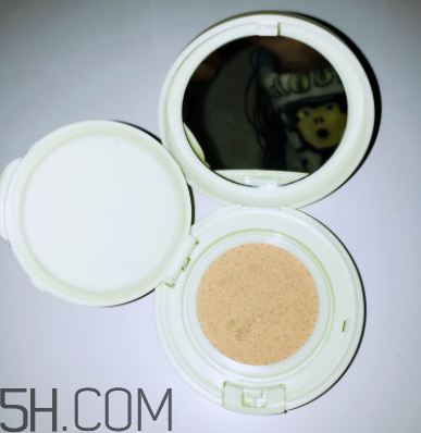 百雀羚三生花氣墊BB持妝效果怎么樣？顯白嗎？