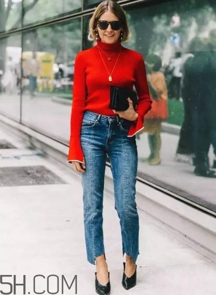 高領(lǐng)毛衣搭配什么褲子？高領(lǐng)毛衣下面穿什么？