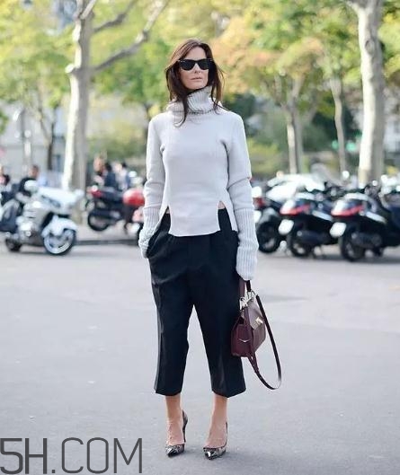 高領(lǐng)毛衣搭配什么褲子？高領(lǐng)毛衣下面穿什么？