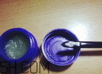 唇刷怎么用？唇刷怎么蘸取口紅