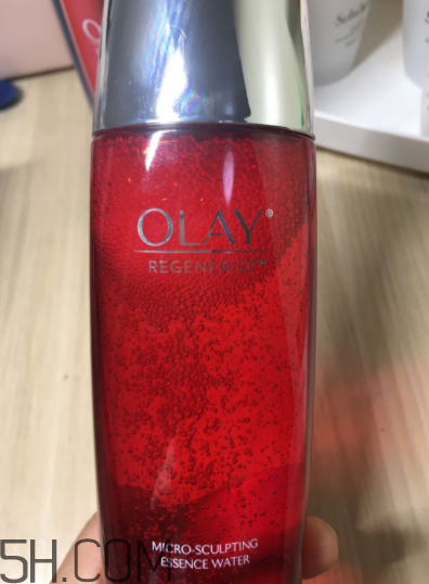 Olay新生活能水是精華水嗎？什么功效？