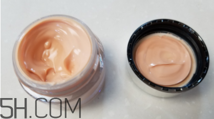 Olay素顏眼霜能遮瑕嗎？適合晚上用嗎？