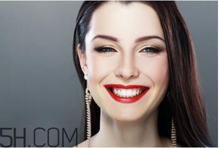 牙齒做貼面多少錢一顆？烤瓷牙可以取下來嗎？