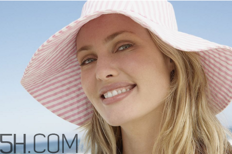 烤瓷牙取下來還能用嗎？瓷貼面美白對牙齒有損害嗎？