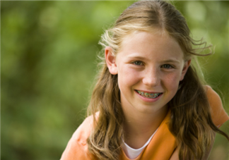 戴牙套怎么使用電動牙刷？佩戴牙套的注意事項(xiàng)