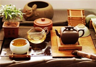 喝茶對(duì)牙齒好嗎？喝茶牙齒會(huì)變黃嗎？