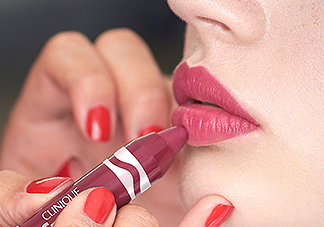 倩碧蠟筆唇膏04號適合黃皮嗎？04號試色