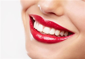 喝咖啡怎么防止牙齒變黃？小蘇打怎樣美白牙齒？