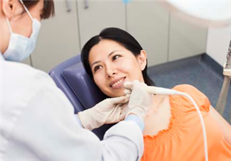 補(bǔ)牙需要帶牙套嗎？補(bǔ)牙后要裝牙套多少錢(qián)？