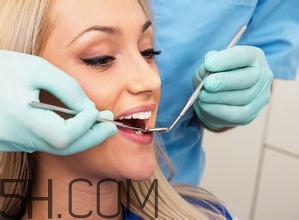 喝咖啡怎么防止牙齒變黃？小蘇打怎樣美白牙齒？