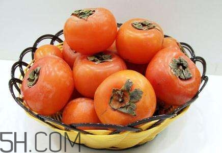 吃完木耳可以吃柿子嗎？木耳和柿子一起吃有什么好處？