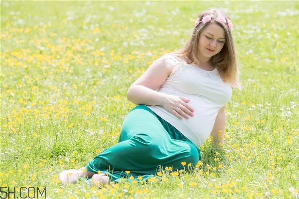 難產主要是什么原因造成的？怎么促使子宮恢復？