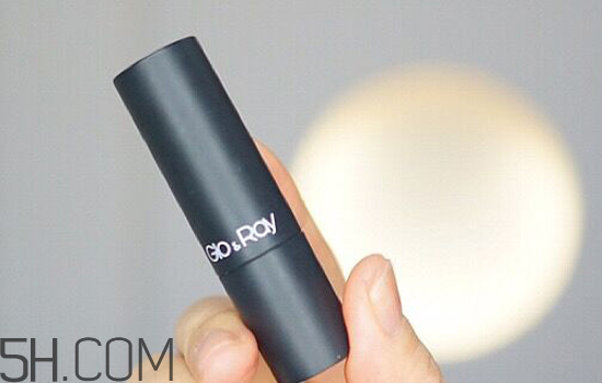 楊樹林口紅價格多少錢？怎樣選擇合適的口紅？