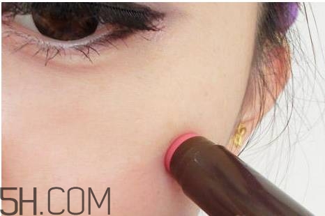 口紅是用什么做的？可以吃的口紅品牌推薦