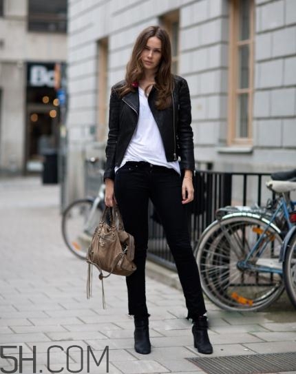 穿短靴怎么配衣服好看？短靴搭配什么上衣？