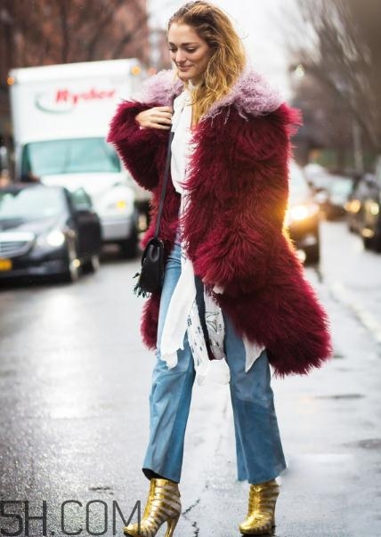 穿短靴怎么配衣服好看？短靴搭配什么上衣？