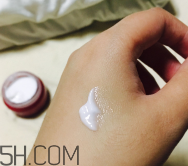 Olay小臉面霜適合秋冬嗎？適合油皮嗎？