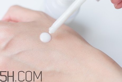 煙酰胺對皮膚的作用 煙酰胺的副作用和禁忌 煙酰胺對皮膚的作用 煙酰胺的副作用和禁忌