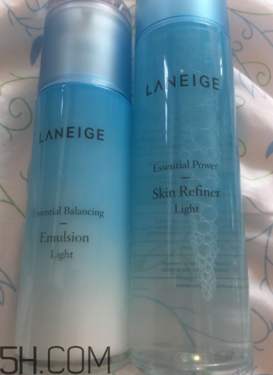 蘭芝水衡水乳套裝什么功效？適合膚質