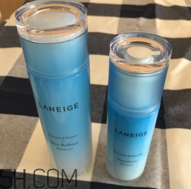 蘭芝水衡水乳套裝什么功效？適合膚質