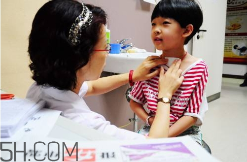 三九貼貼了多久能洗澡 三九貼以后多長時間能游泳 三九貼貼了多久能洗澡 三九貼以后多長時間能游泳