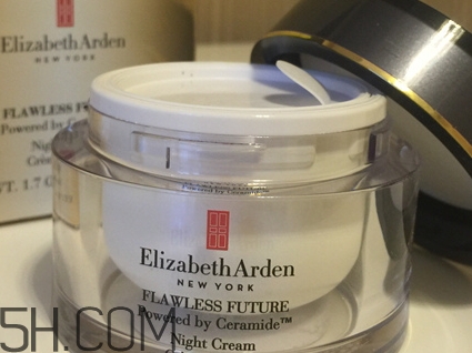 雅頓面霜怎么用？雅頓面霜早晚用嗎？