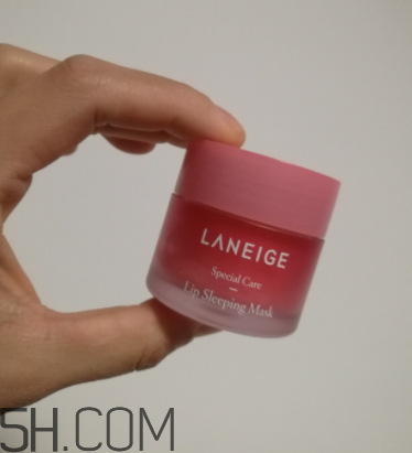 蘭芝夜間唇膜什么功效？可以敷臉嗎？