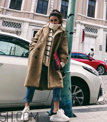 羊羔毛外套貴嗎？羊羔毛大衣價(jià)格