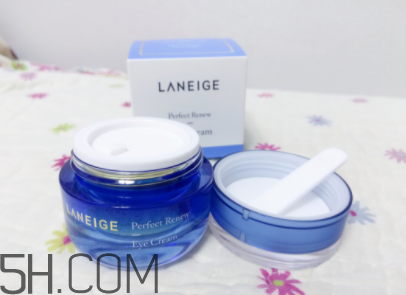 蘭芝致美眼霜油不油？長(zhǎng)脂肪粒嗎？