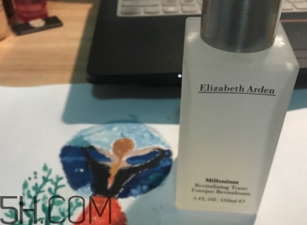 雅頓和嬌韻詩哪個(gè)好用？伊麗莎白雅頓和嬌韻詩哪個(gè)檔次高