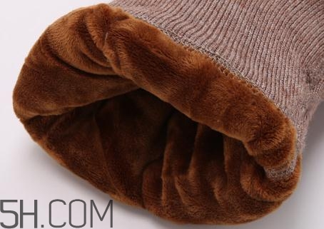 駝絨褲好還是羽絨褲好？駝絨褲羽絨褲哪種暖和？