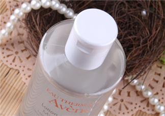 雅漾卸妝水卸得徹底嗎？每天都要用卸妝水嗎？