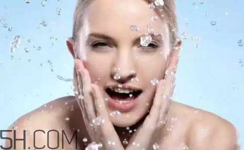 素顏霜v7真的不用卸妝嗎？卸妝時水溫要注意什么？