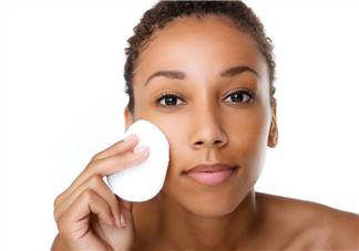 午睡不卸妝對皮膚危害大嗎？凡士林可以卸妝嗎？