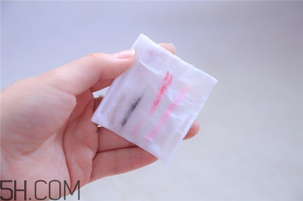 卸妝水對皮膚有傷害嗎？歐萊雅三合一卸妝水使用測評