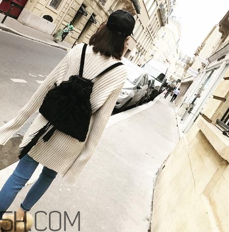 杏色和米白色哪個顯白？米白色和杏色的區(qū)別