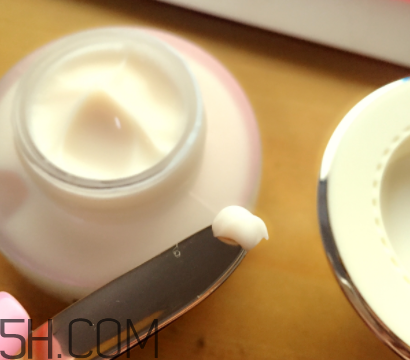 su:m37度呼吸面霜什么功效？適合什么年齡？