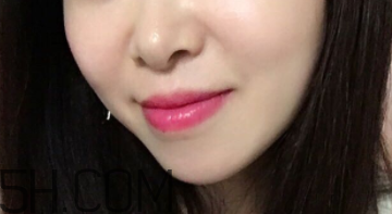 sum37花瓣唇釉哪個色號最火？哪個色號最好看？