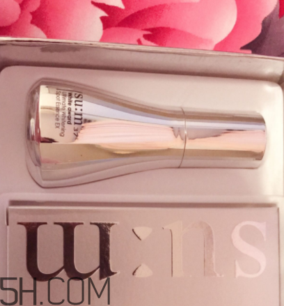 sum37淡斑小手電是什么？用在哪一步？